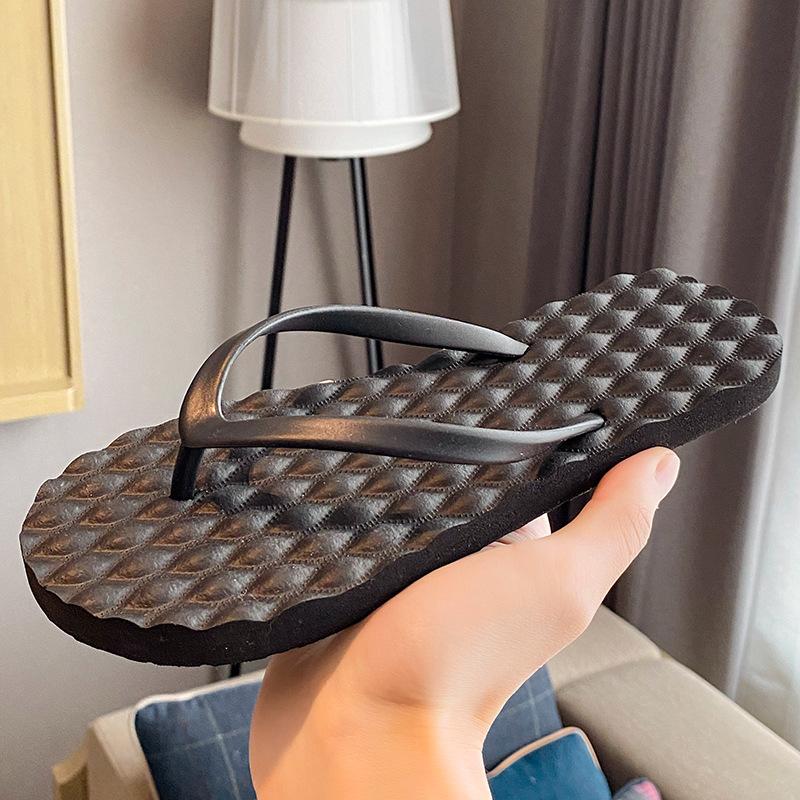 Flip-flops women's summer new non-slip outdoor wear solid color pinched feet seaside beach couple men's cool slippers