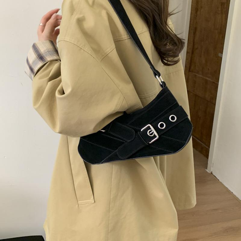 Design Sense Armpit Bag New 2025 Fashion Shoulder Bag Autumn and Winter High Sense Foreign Versatile Messenger Bag Women's Bag