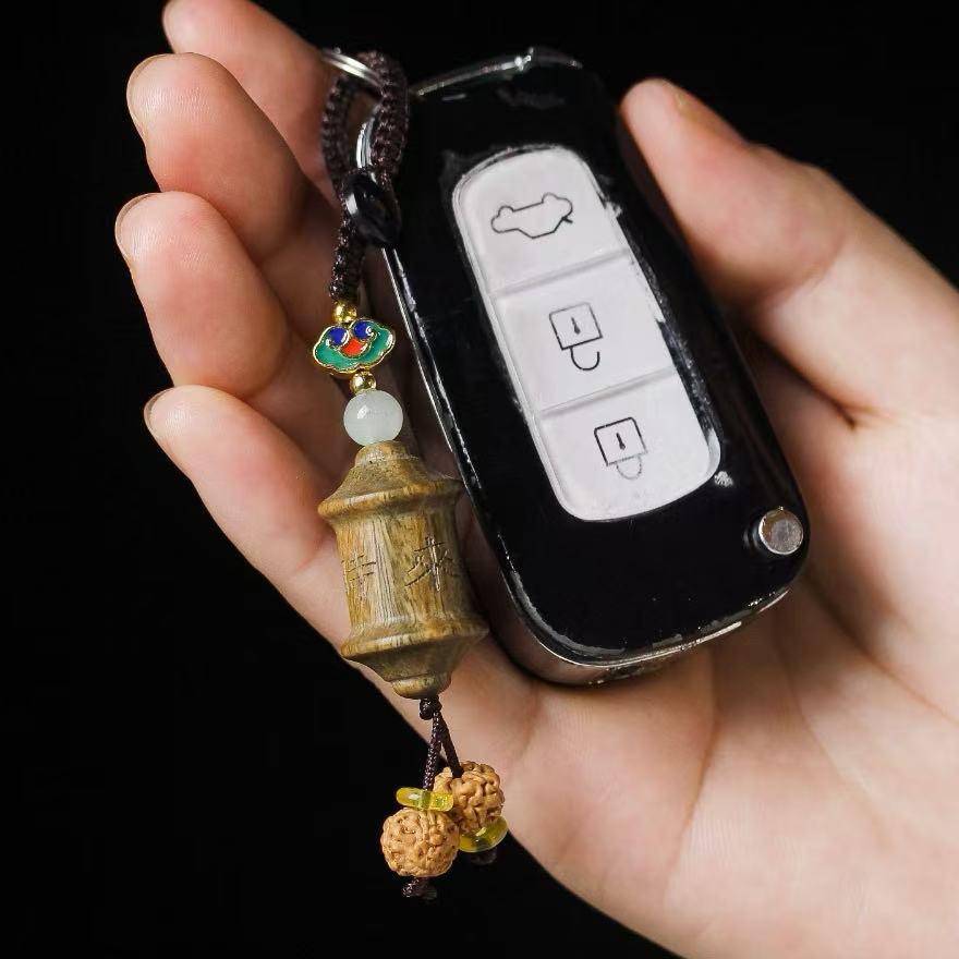 Green Sandalwood Keychain: Prayer Wheel Ethnic Pendant & Mobile Charm