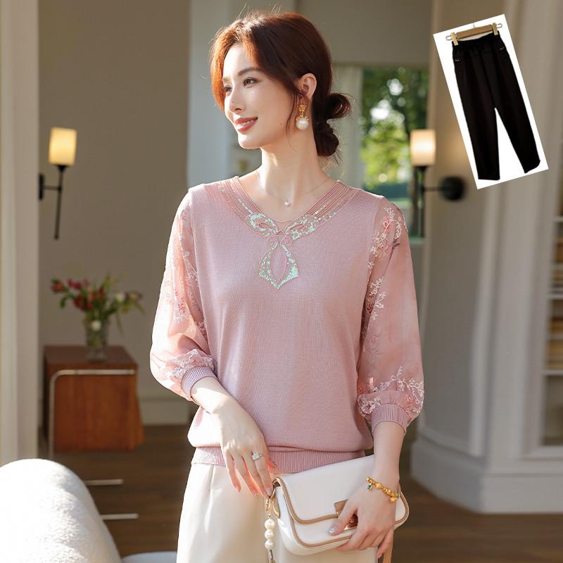 Mom's Spring V-neck Knit Top with Gauze Sleeves, Stylish Thin Layer for Middle-aged and Elderly Women.