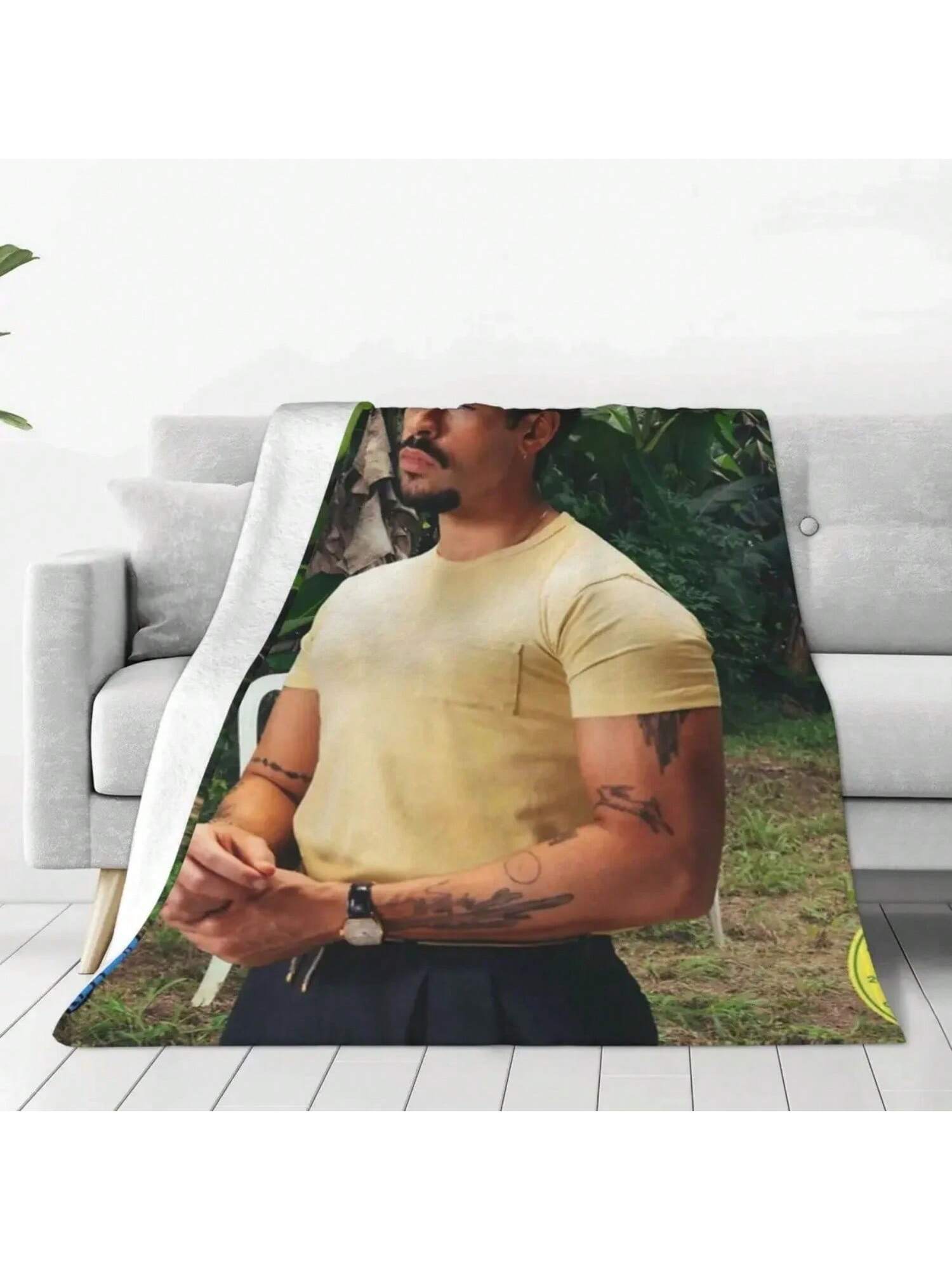 

Bads Bunnys DTMF Debi Throw Blanket Warm Flannel Print Portable Plush Thin Quilt For Bed Bedroom 75X95CM