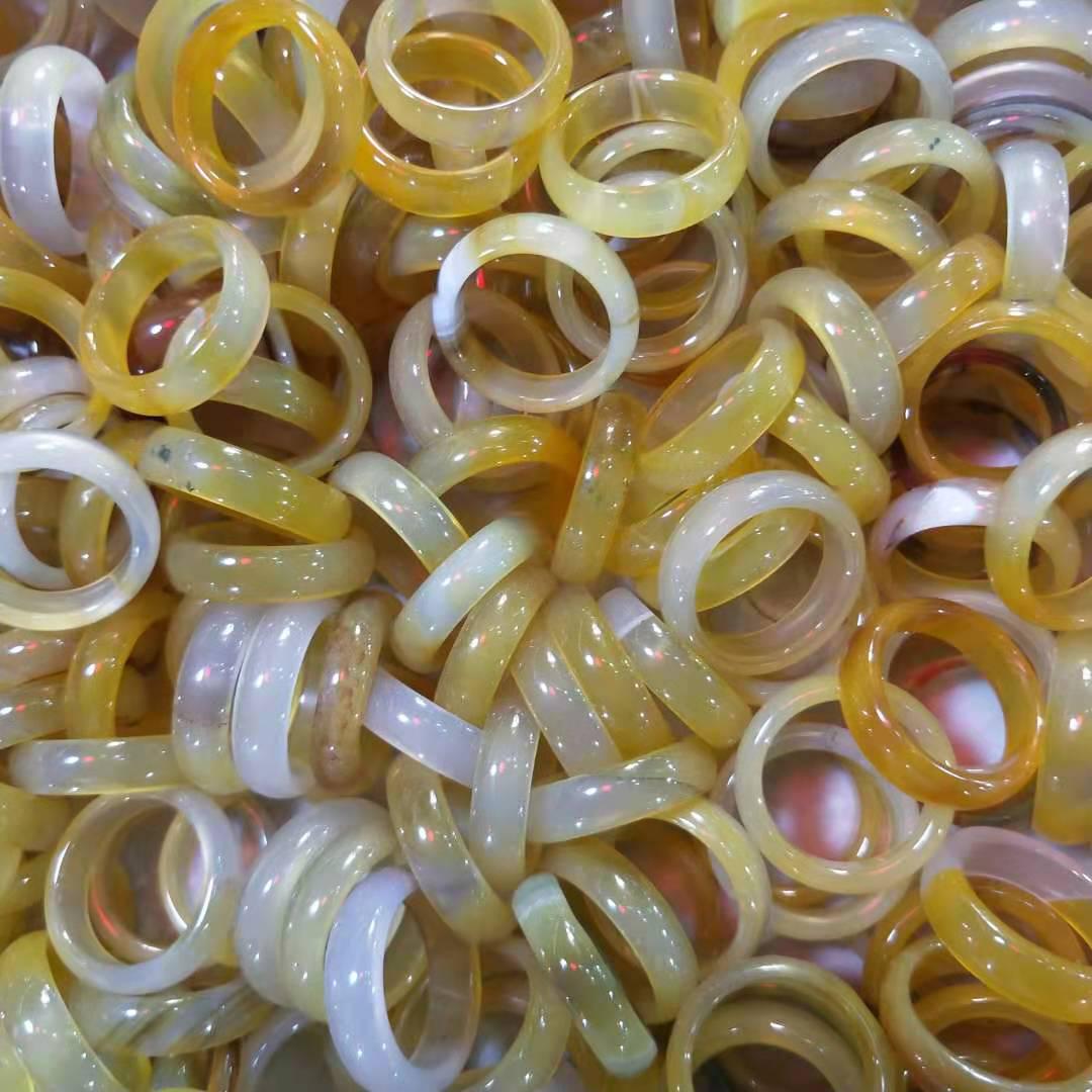 

Унисекс Кольцо из Цветного Агата Халцедона