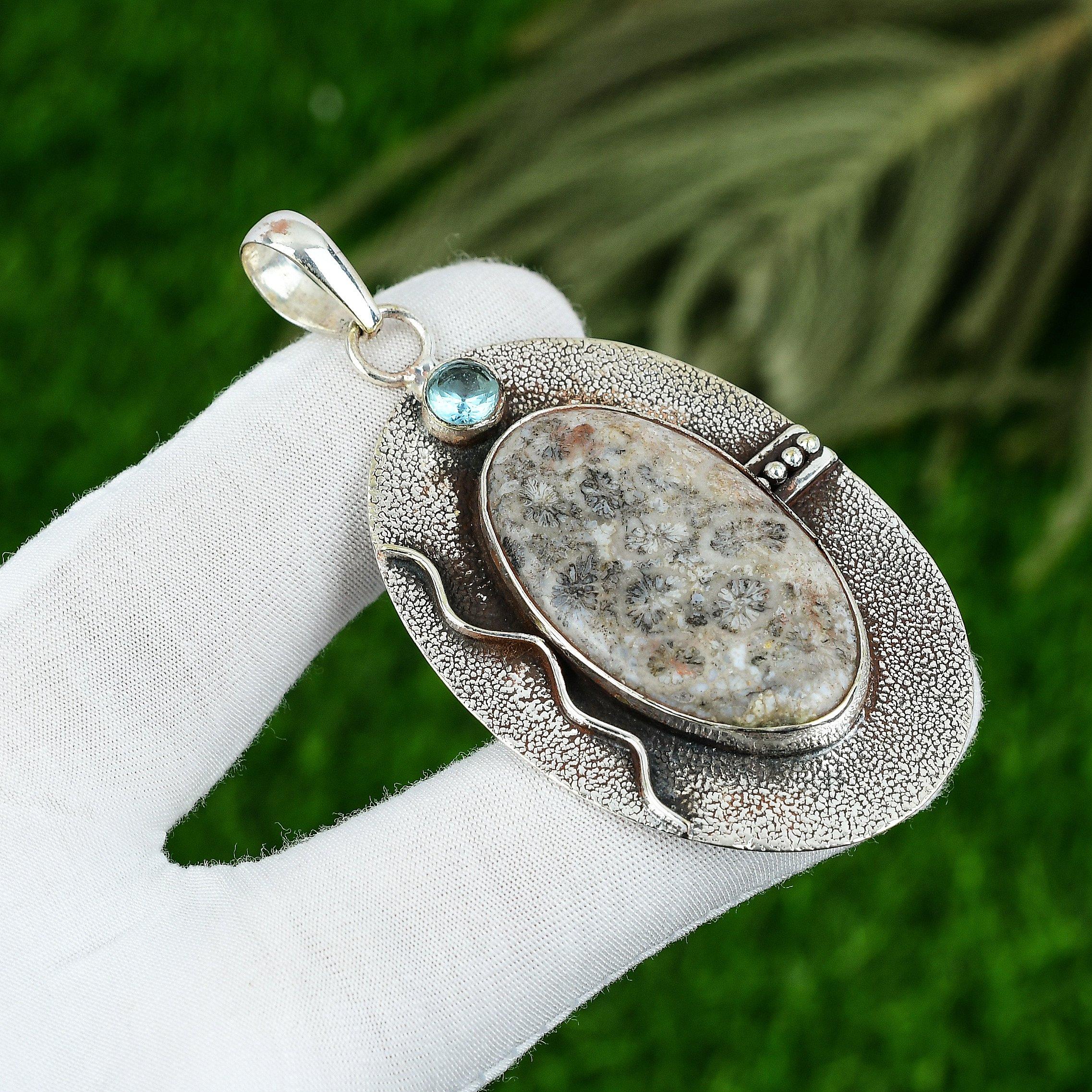 

Сделка ко Дню дочерей Подвеска из стерлингового серебра 925 пробы с ископаемым кораллом, драгоценным камнем и топазом в стиле бохо