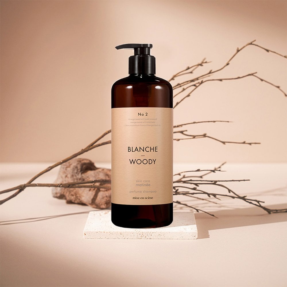 

mise en scène skincare perfume shampoo blanche en woody scent 900ml