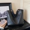Woven Pattern Tote Bag Large Capacity PU Chain Bag Women's Shoulder Bag