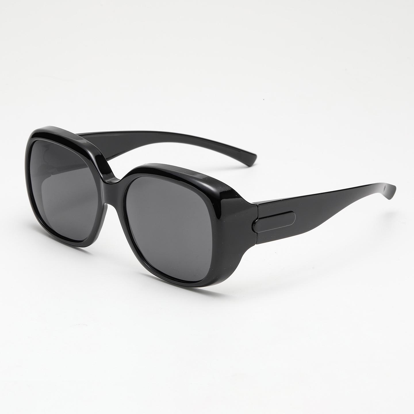 

2025 Men s Polarized Retro Clip-on Sunglasses - Oval Frame for Driving & Sun Protection