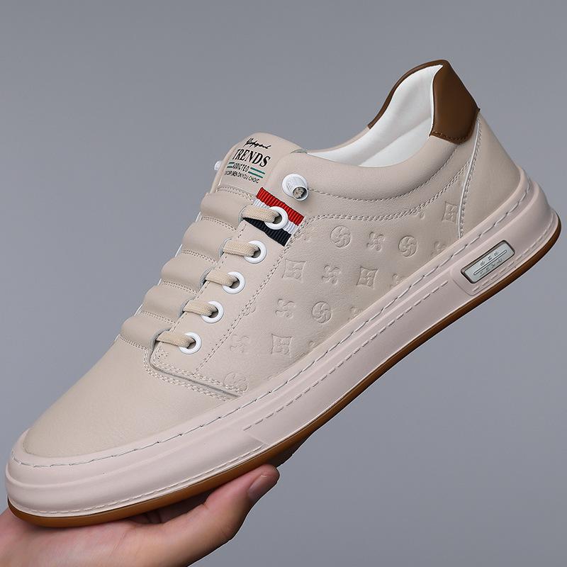 Neue Schuhe für Herren Echtleder Freizeitschuhe Mode Rändelung Flache Skateboard-Schuhe Jugend Schnür-Sneaker