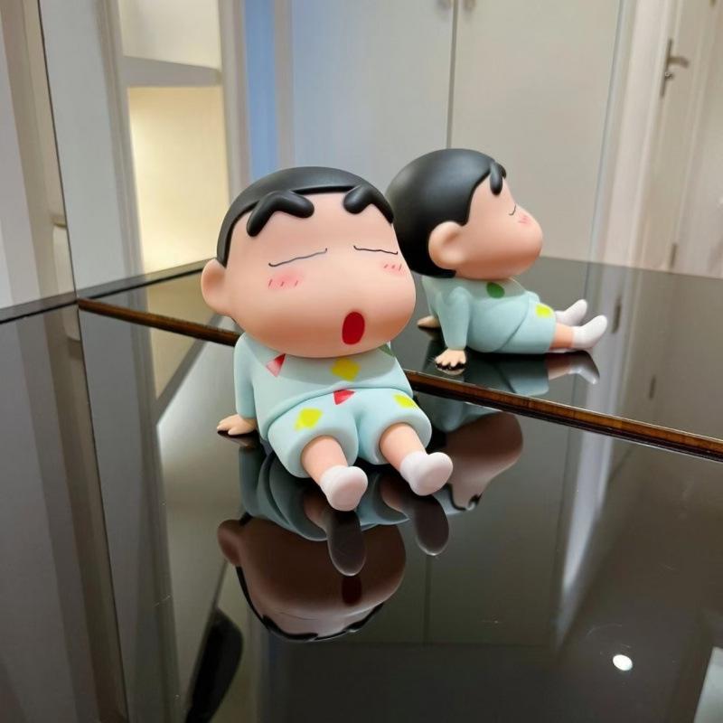 Best-Selling Universal Phone Holder Figurine - Xiao Xin Model for Desktop Use