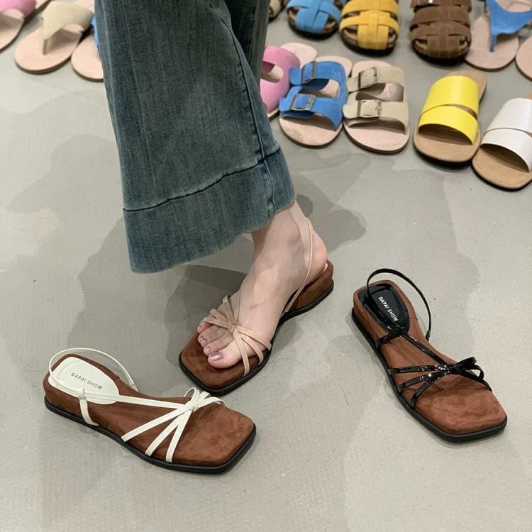 Soft sole with skirt temperament wedge heel sandals women's 2025 new summer word with square head Roman open-toed high heels tide