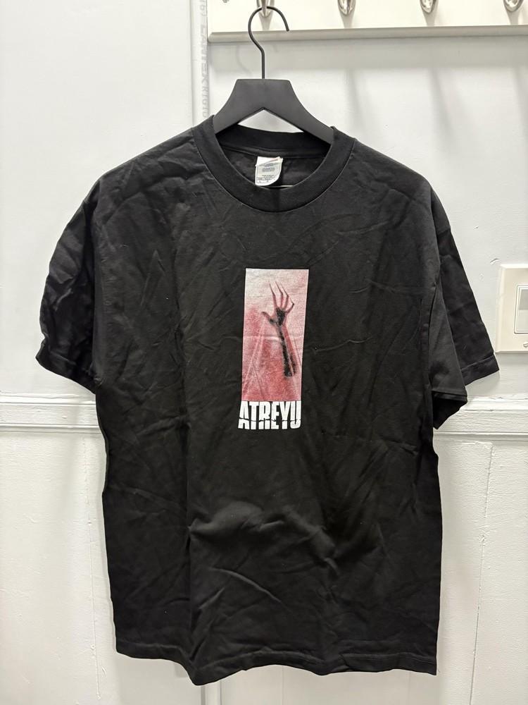 Atreyu Shirt Mens Large Black Band Metalcore Graphic Tee T-Shirt Alstyle AAA Unisex T-Shirt S