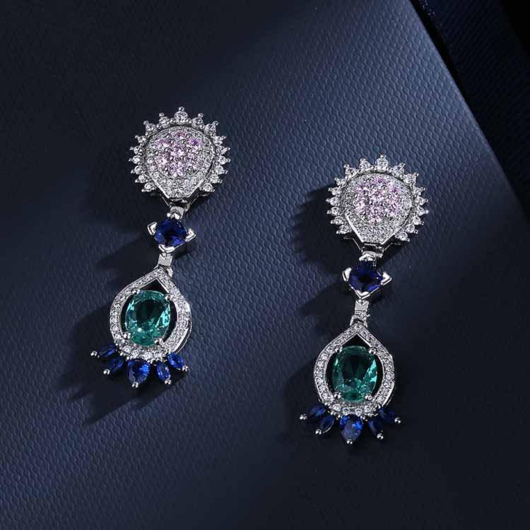 

Серьги класса люкс из Южной Кореи с микро-оправой из циркона, покрытые изумрудом, цветочные серьги из черного золота, темперамент