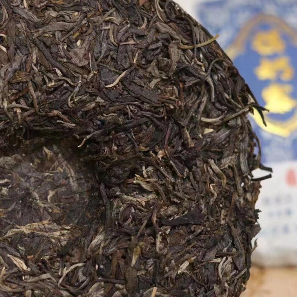 357g Yunnan Sheng Puerh Tea Cake 2022 Mo Nai Zhai Raw Pu-erh Tea Raw Pu'er Tea
