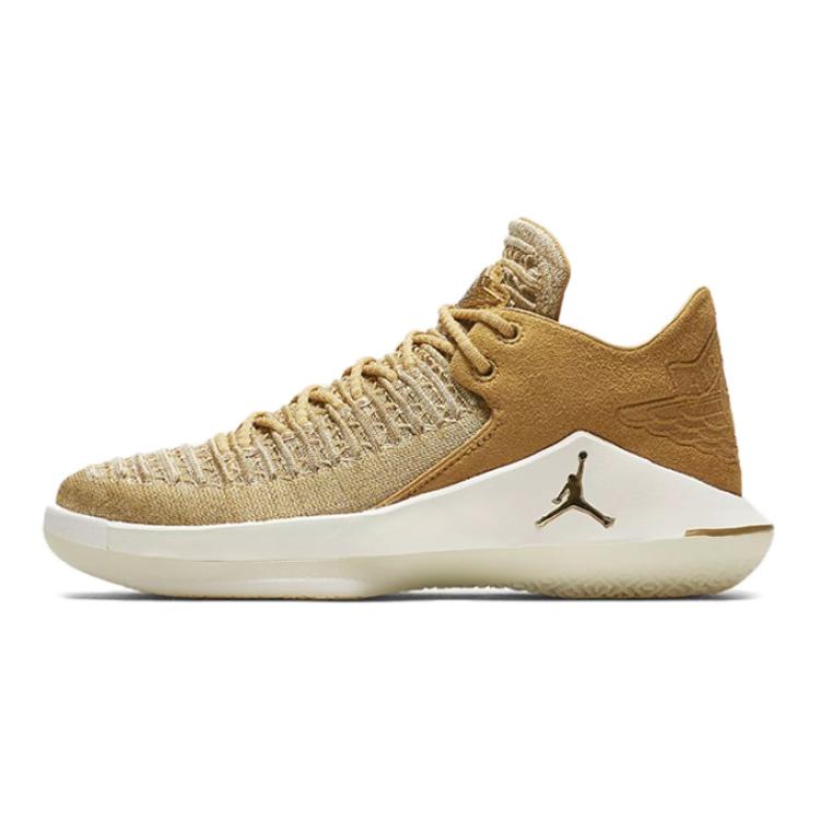 Air Jordan 32 Low Grade School