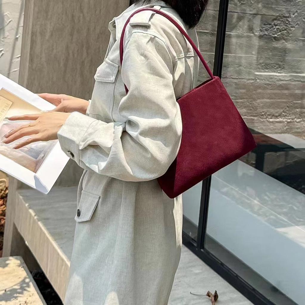 Autumn and Winter Leather Women's Bag Korean Version All-in-one Abrasive Leather Hand Armpit One-shoulder Temperament Dinner Bucket Bag