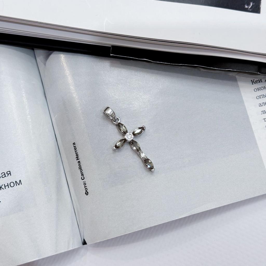 Silver Cross with Sultanite 1.365ct (2169192)