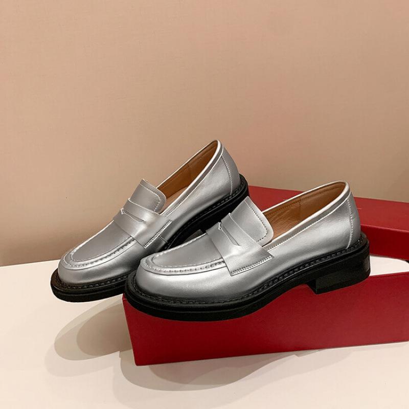 

Spring and Autumn thick-soled leather loafers, non-slip soft-soled large-size shoes, casual solid-color sheepskin women s shoes, four-season singl 40 серебряный