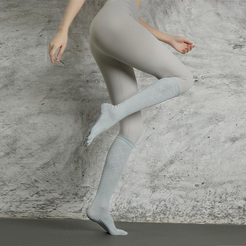OEING Women s Anti-slip Five-Toe Over-the-Calf Yoga Socks One Size