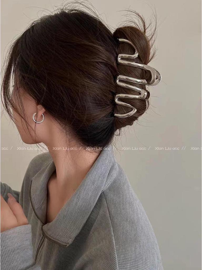 Premium Metal Hair Clip for Women - Large Summer Shark Clip, Unique Design Hairpin