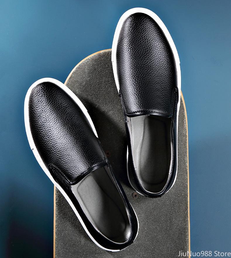Nowe buty dla mężczyzn Oryginalne skórzane buty codzienne Modne proste wsuwane mokasyny Wygodne płaskie buty do deskorolki