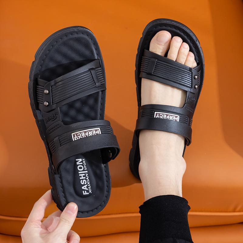 Sandals men's new thick-soled beach summer slippers outer wear dad non-slip wear-resistant dual-purpose cool slippers tide