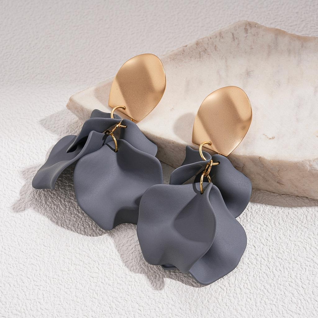 Personalized acrylic irregular pleated flower silver needle earrings unique earrings