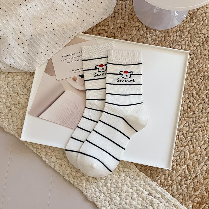 Female Autumn New Cartoon Cute Puppy Striped Boneless White Tube Stack Socks