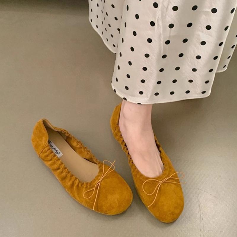 Fashion SUOJIALUN Autumn New Brand Women Flat Shoes Fashion Round Toe Pleated Shallow Slip On Boat Shoes Soft Flat Heel Single Shoes