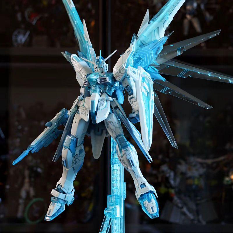 Nuovo in stock Prodotto MG 1/100 Freedom 2.0 Edizione Blu Trasparente Modello d'Azione Kit di Montaggio Figura Anime Regali di Compleanno