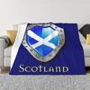 Schottland Saltire Schild Personalisierte Geschenkidee Eine ultraweiche Mikrofleece-Decke