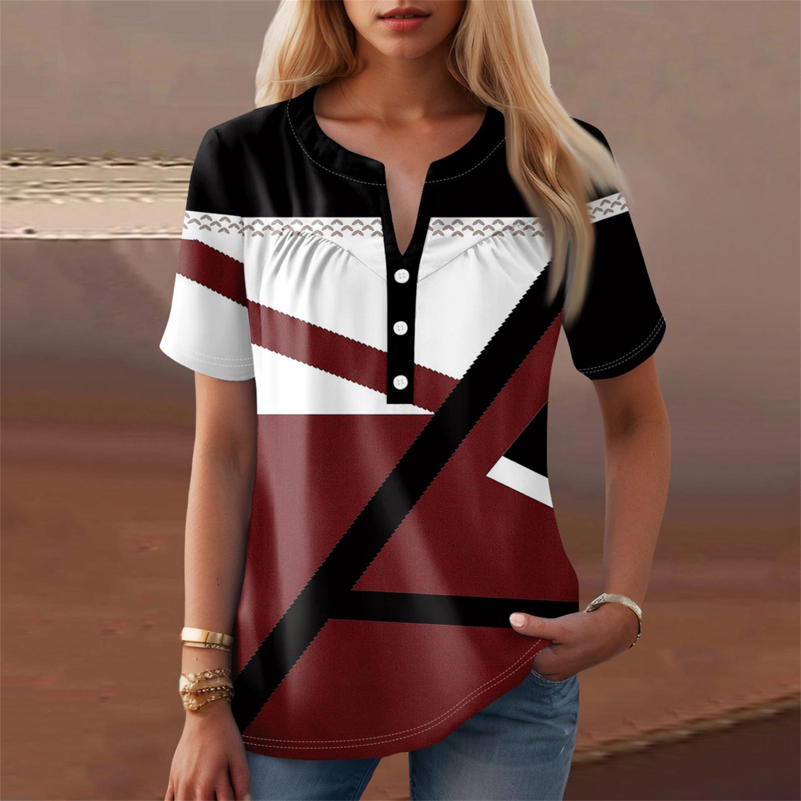 

Жіноча повсякденна футболка з V-подібним вирізом і короткими рукавами з квітковим принтом і декоративними ґудзиками XL винний