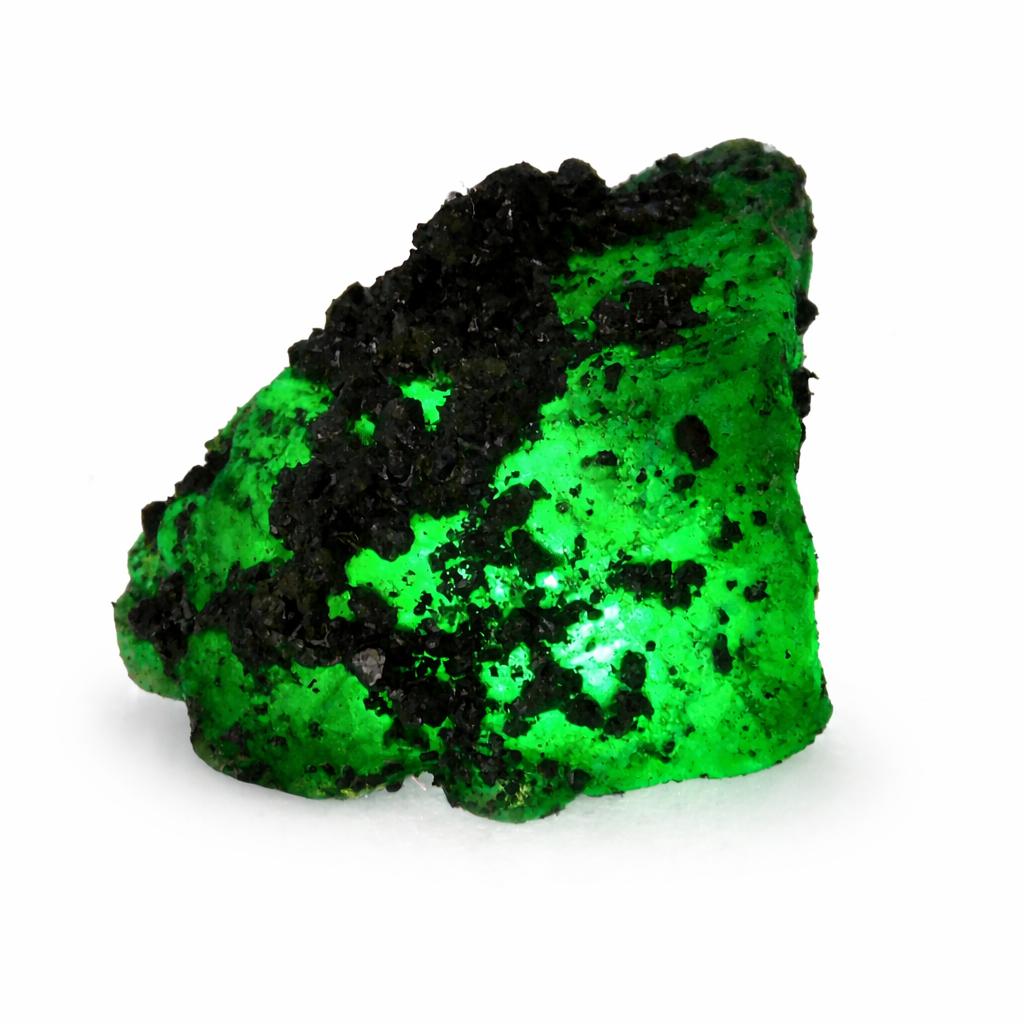 Natural Green Emerald Loose Gemstone Rough 157.5 ct for Lapidary and Gem Collections