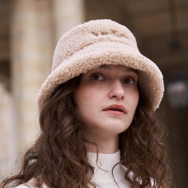 Lem Nplet Faux Fur Bucket Hat Model  Lac026kracc