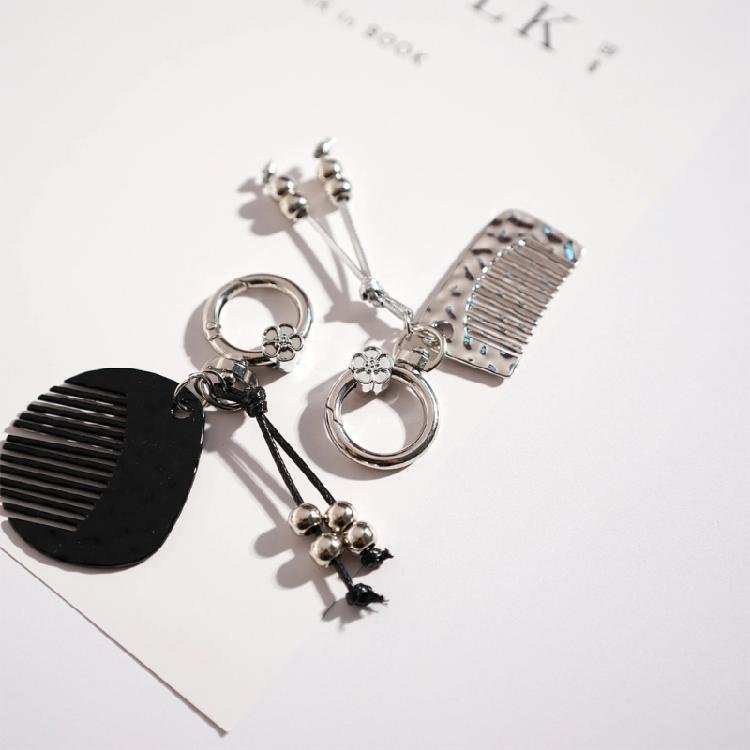 Modern Resin Haircare Keychain Comb Static Prevention Design Ideal Travel Companion And Thoughtful Gift Choice