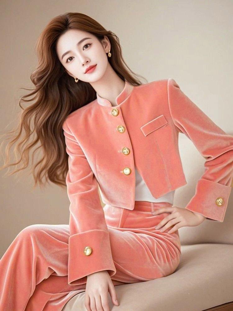 "2024 Autumn Women's Pink Velvet Suit: Slim Coat with Wide-Leg Pants"