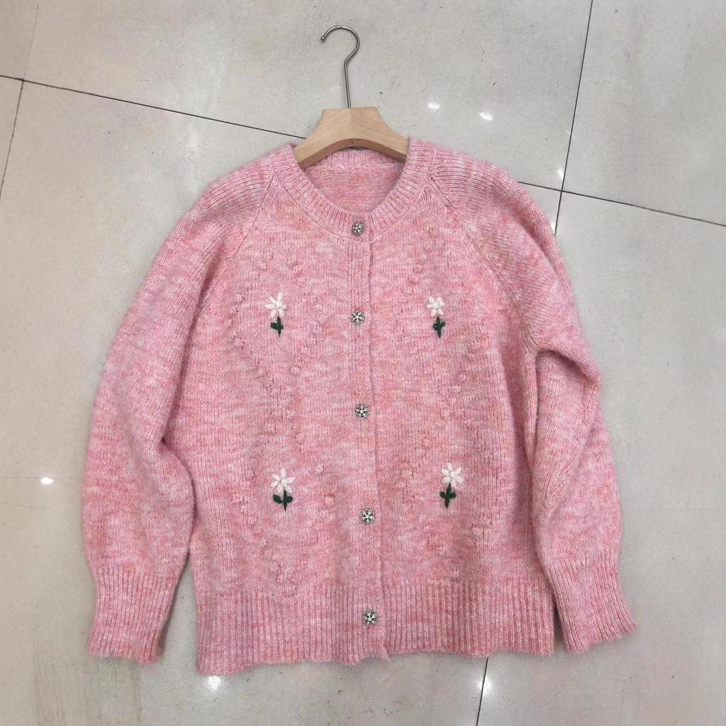 Korean Style Handmade Knitted Cardigan - 2025 Autumn/Winter Collection: Gentle, Versatile, Fashionable, High-Quality Sweater Coat for Women
