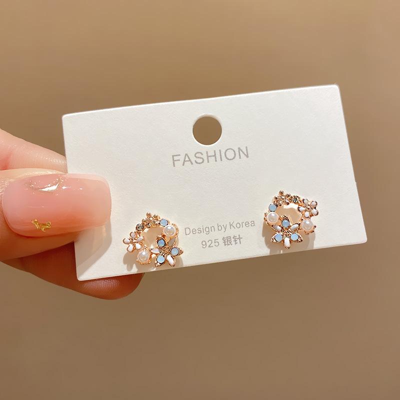 Circle Earrings Fresh Earrings Simple All-Match Petal Flower Earrings for Women