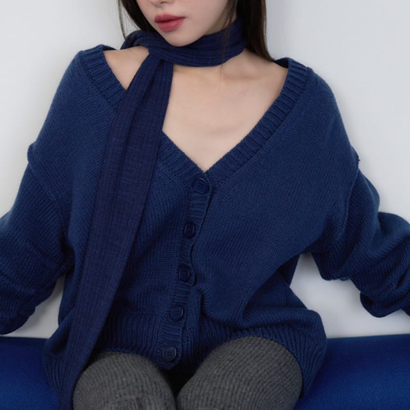 Geegee Ribbed Knit Long Scarf - Navy