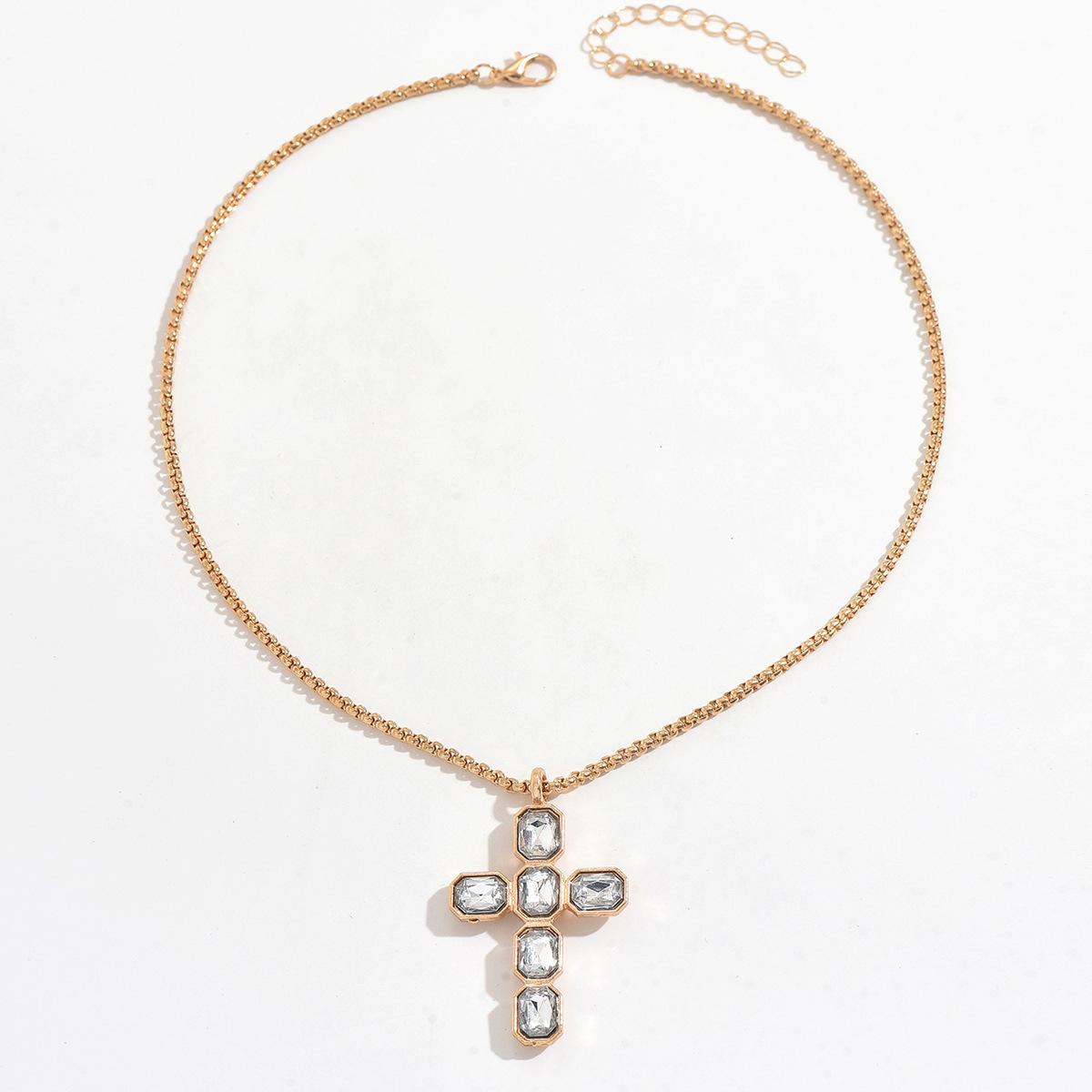 

European and American simple cross pendant necklace temperament cold wind daily commuting versatile collarbone chain woman