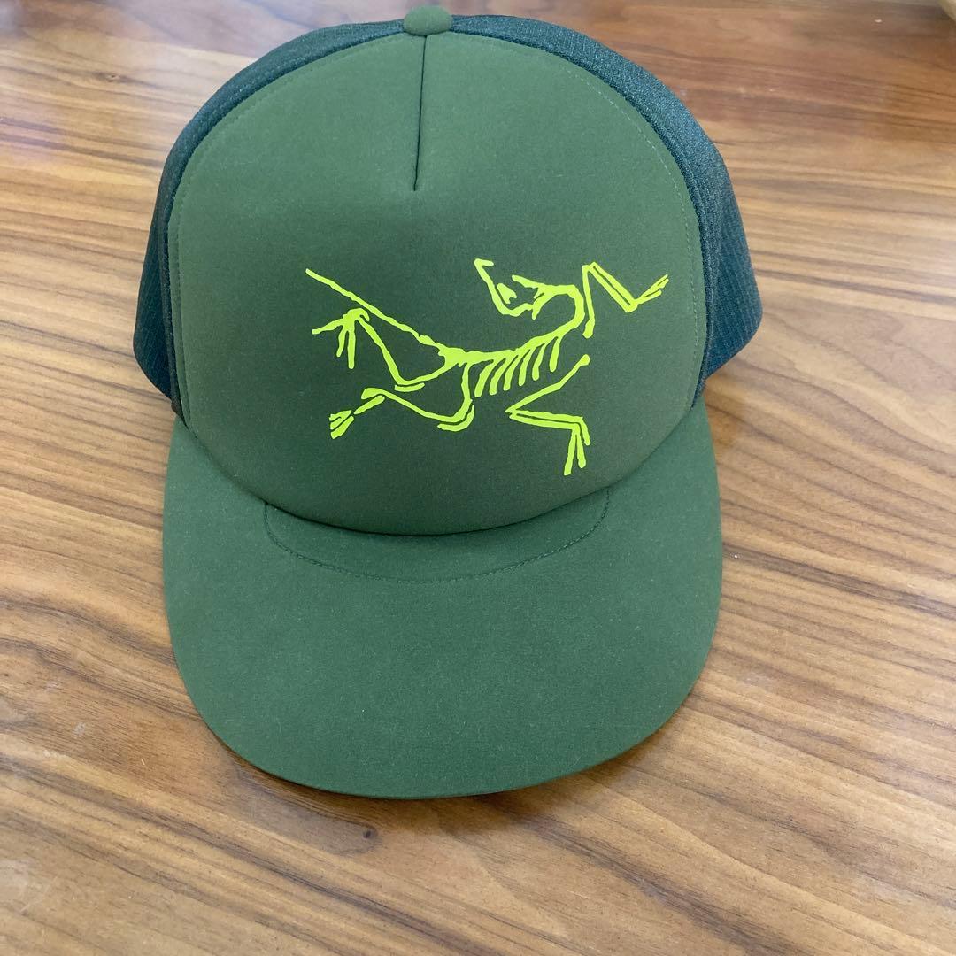 Used arcteryx men s cap