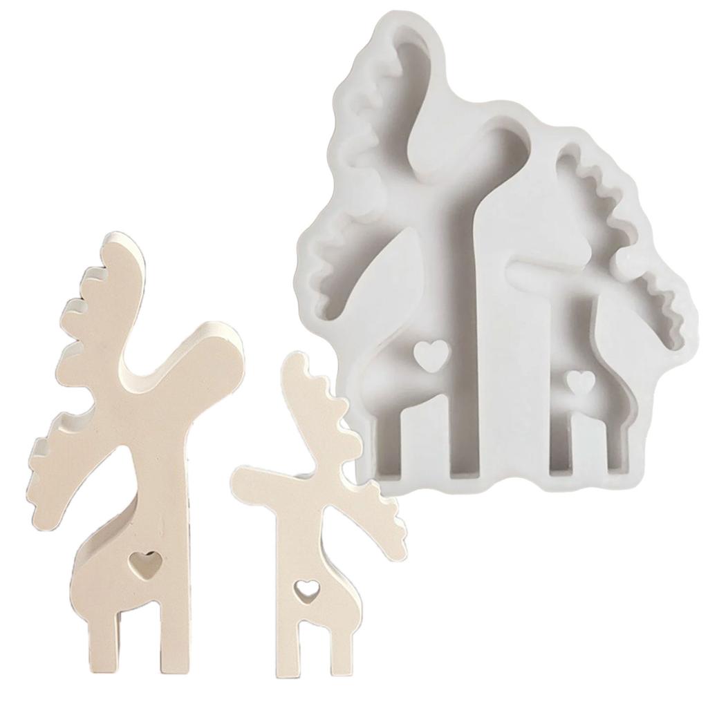 Lovely Reindeer Silicone Mould Christmas Elk Candle Molds Handmade Ornament Molds Casting Molds for Table Decoration