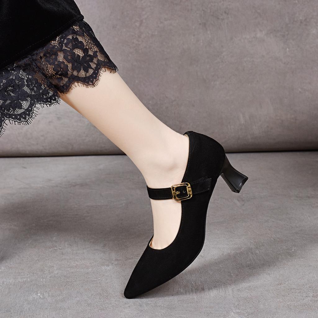 Spetsiga Mary Jane-skor vår nya svarta temperament damskor enordsspänne grund mun damhögklackar
