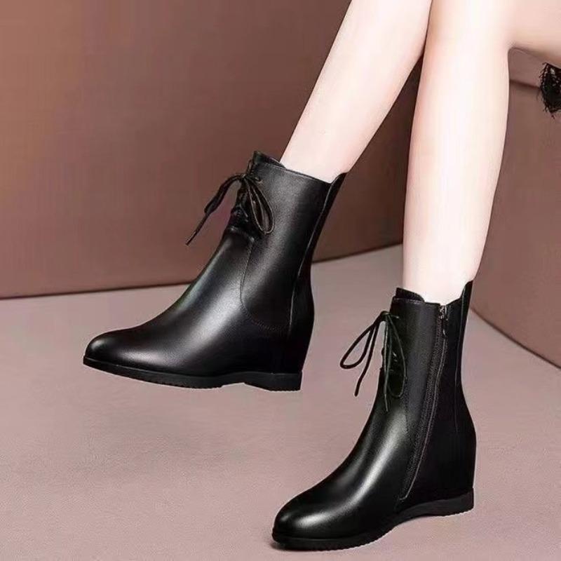 All-purpose Short Boots for Women, New Style Shoes, Height-increasing and Slimming Round-toe Shoes