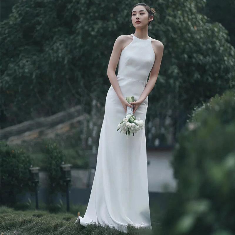 Neck-hanging Light Wedding Dress Bridal Door Dress White Satin Simple Fishtail Dress Skirt Trailing Tail Travel Photo Welcome Veil