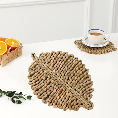 Mantel individual de paja tejido a mano con forma de hoja resistente al calor antideslizante tapetes de mesa posavasos engrosados tapetes decorativos reutilizables para el hogar cocina