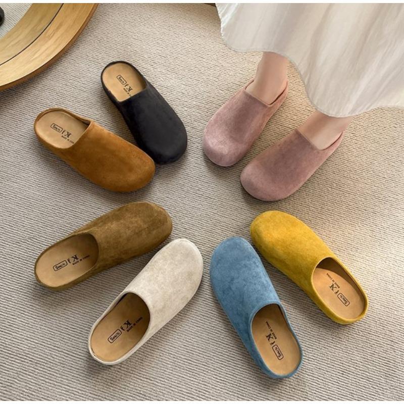 Nouvelles Chaussures Plates Rétro Couleur Unie pour Femmes Claquettes Dames Pantoufles Mode Daim Mules Sandales à Enfiler Décontractées Confortables pour Femmes