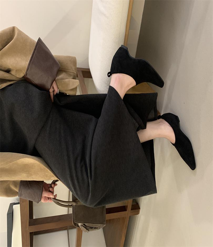 2025 autumn new retro suede square head low heel single shoes women's new versatile commuter grandma shoes are trendy