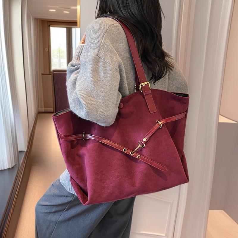 Autumn and Winter New Simple Retro Style Large Capacity Women's Tote Bag Literary and Artistic Fan Shoulder Armpit Bag