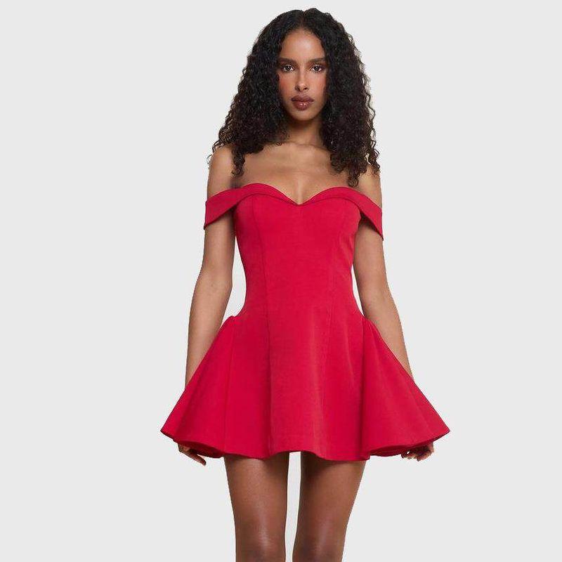 2024 Autumn/Winter European and American Women's Fashion Cross-Border New Arrivals: Stylish and Sexy Strapless One-Shoulder Slim-Fit Short Dress