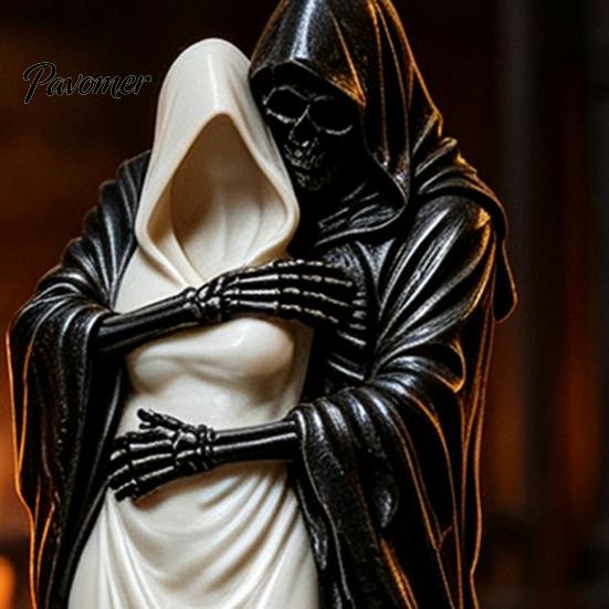 Gothic Home Decor Hugging Reaper Figurine, Resin Black And White Skeleton Bookshelf Art Statue for Bookshelves Desktop, Retro Halloween Atmosphere