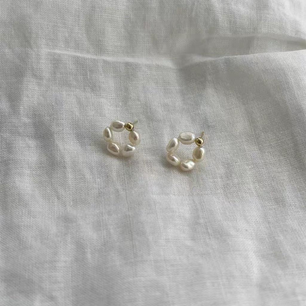 Natural strong light Baroque pearl small round ring earrings silver needle niche design personality versatile temperament handmade earrings